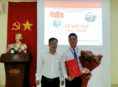 Chi bộ Khối Trung tâm tổ chức lễ kết nạp đảng viên mới